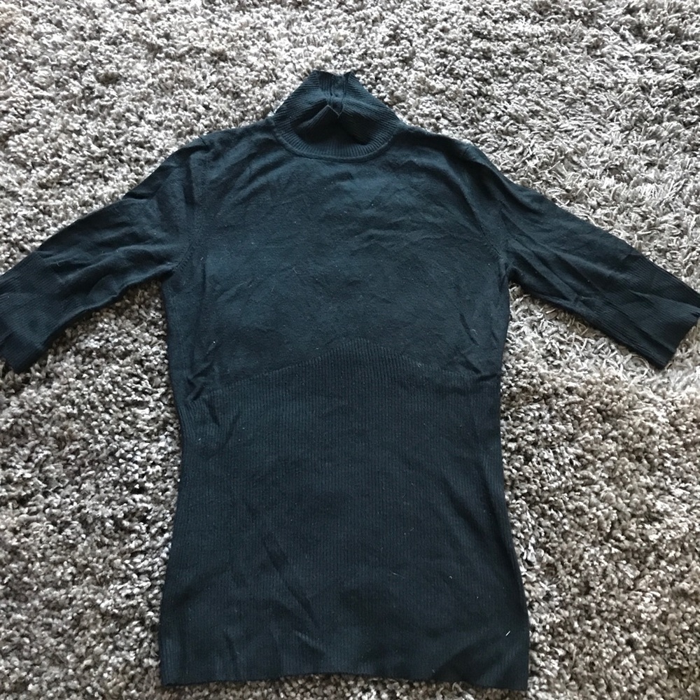 Key hole back sweater